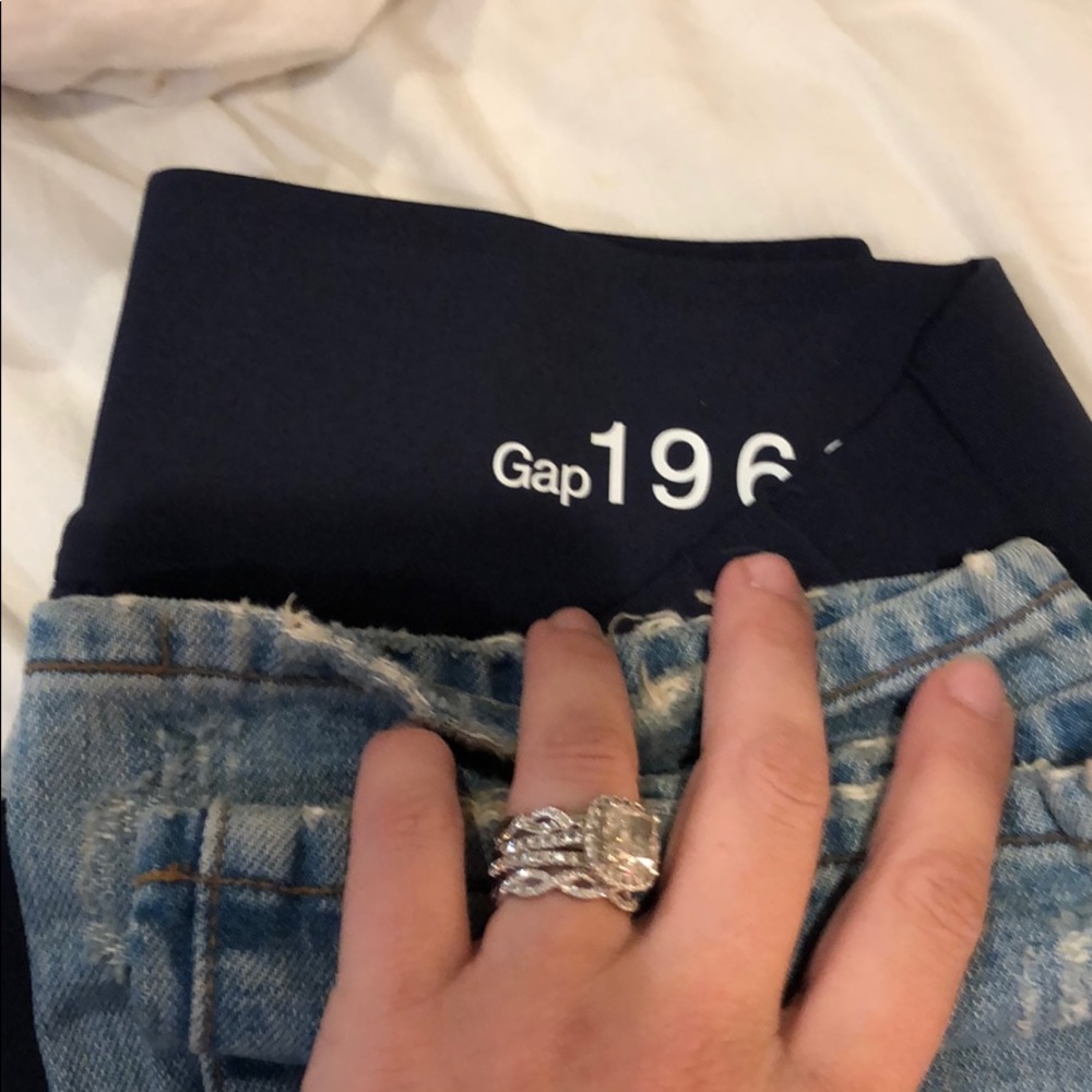 GAP ripped Jean maternity